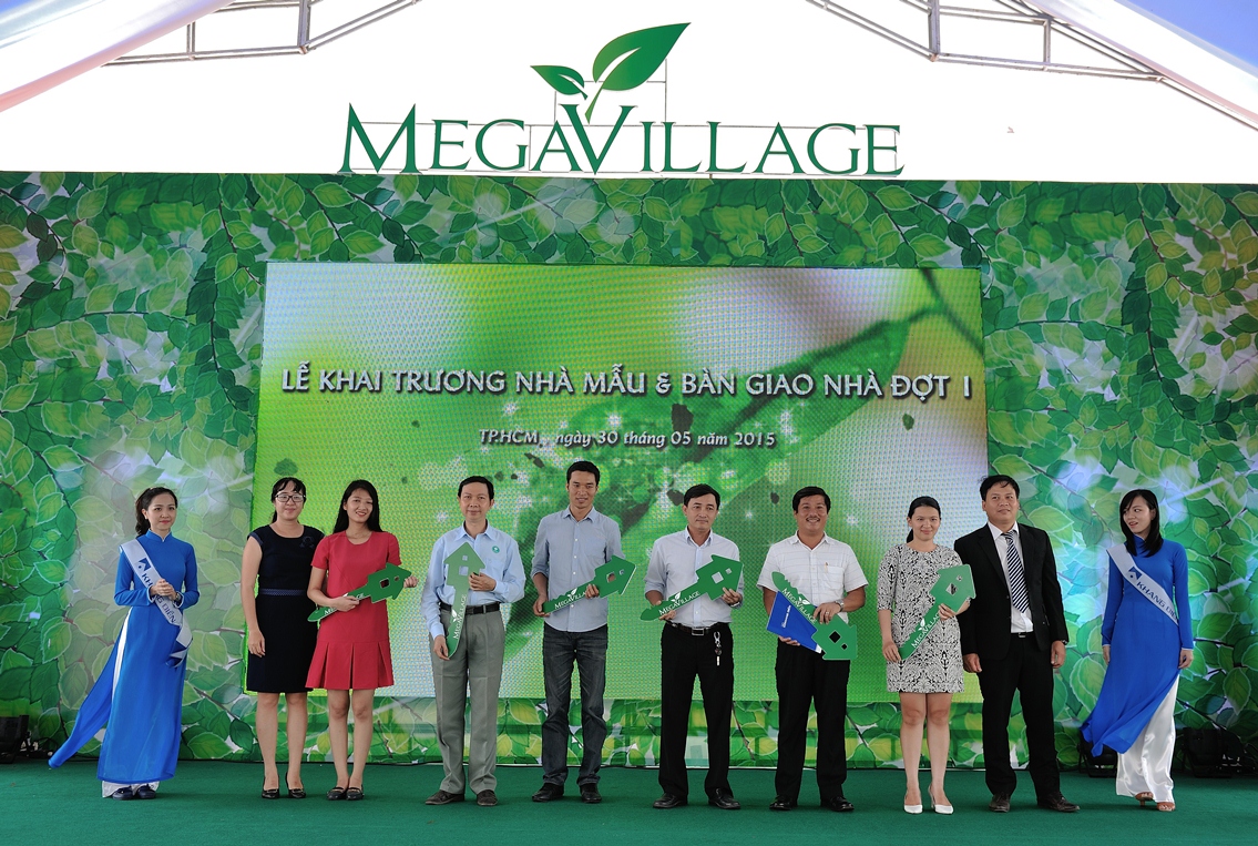 MEGA VILLAGE BÀN GIAO HƠN 100 CĂN NHÀ LIÊN KẾ